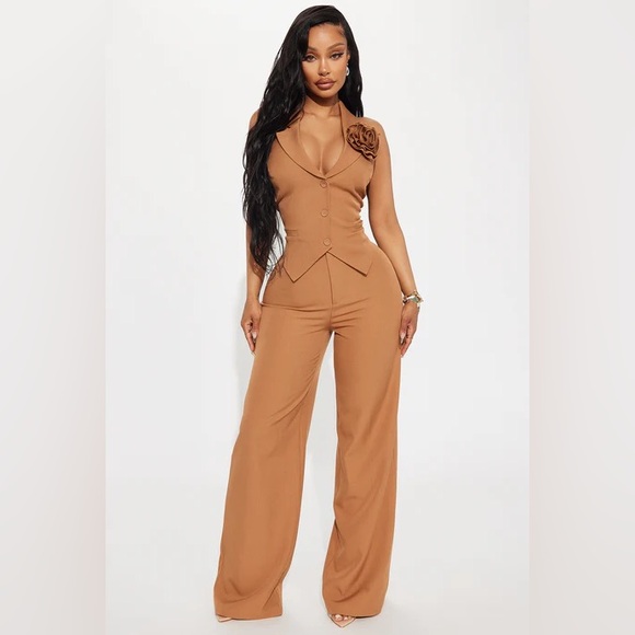 Fashion Nova Pants - •Elle• Two Piece Pant Set with 3D Floral Applique (New)